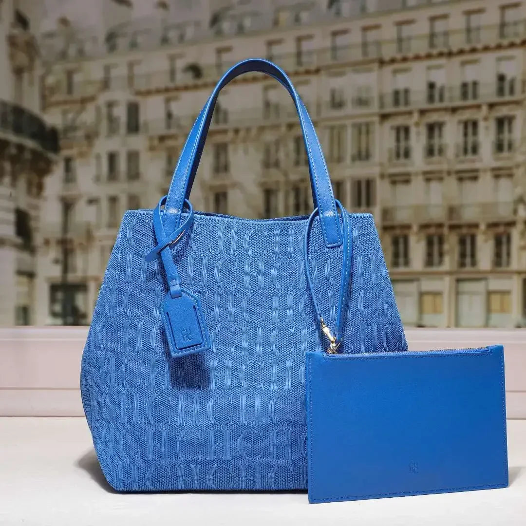 Women's handbag and exquisite color matching
