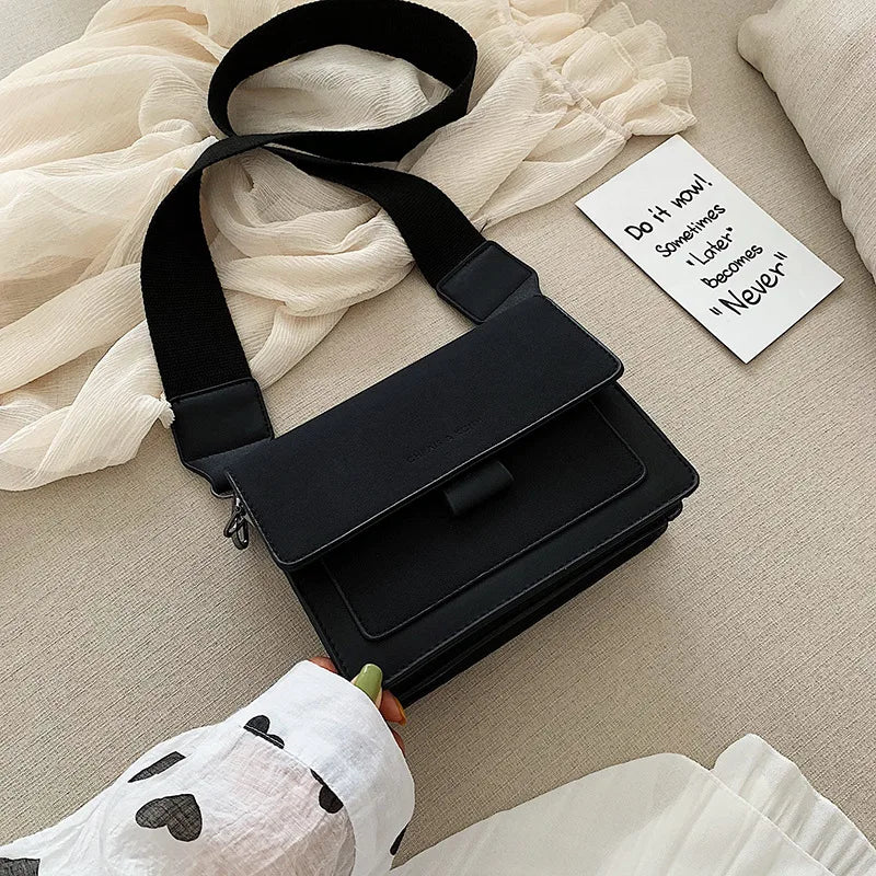 Chic small bag women's Versatile Single Shoulder Messenger Bag trendy bag