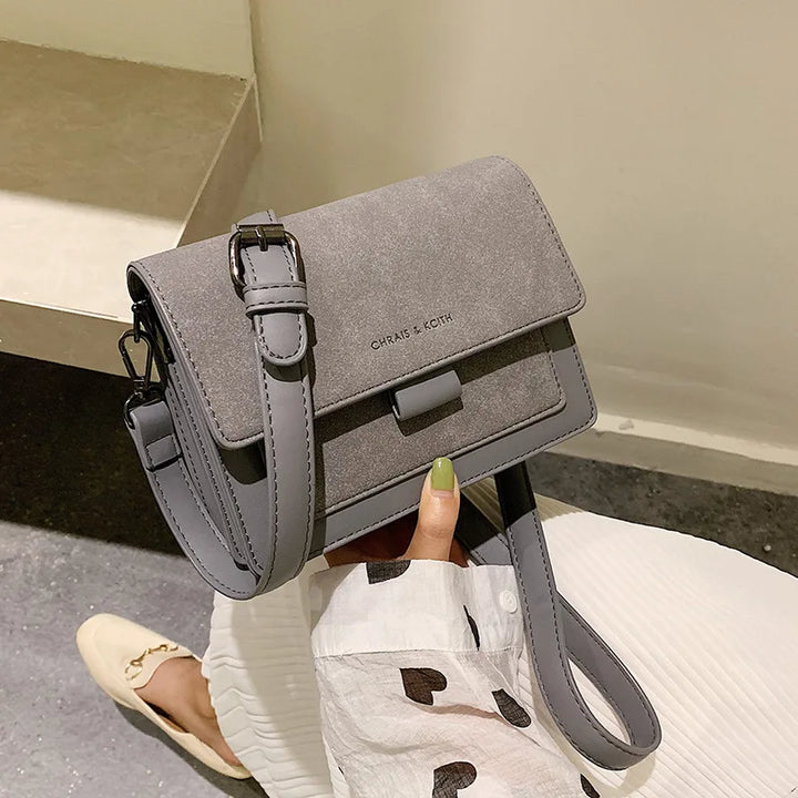 Chic small bag women's Versatile Single Shoulder Messenger Bag trendy bag